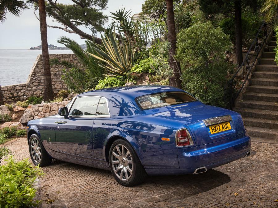  Rolls-Royce Phantom Coupe 2012 года  (фото 11 из 34)